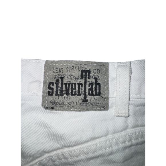 Vintage Levi’s SilverTab Loose Shorts | White Denim | 90s Made in USA | Size 31 - Picture 3 of 12
